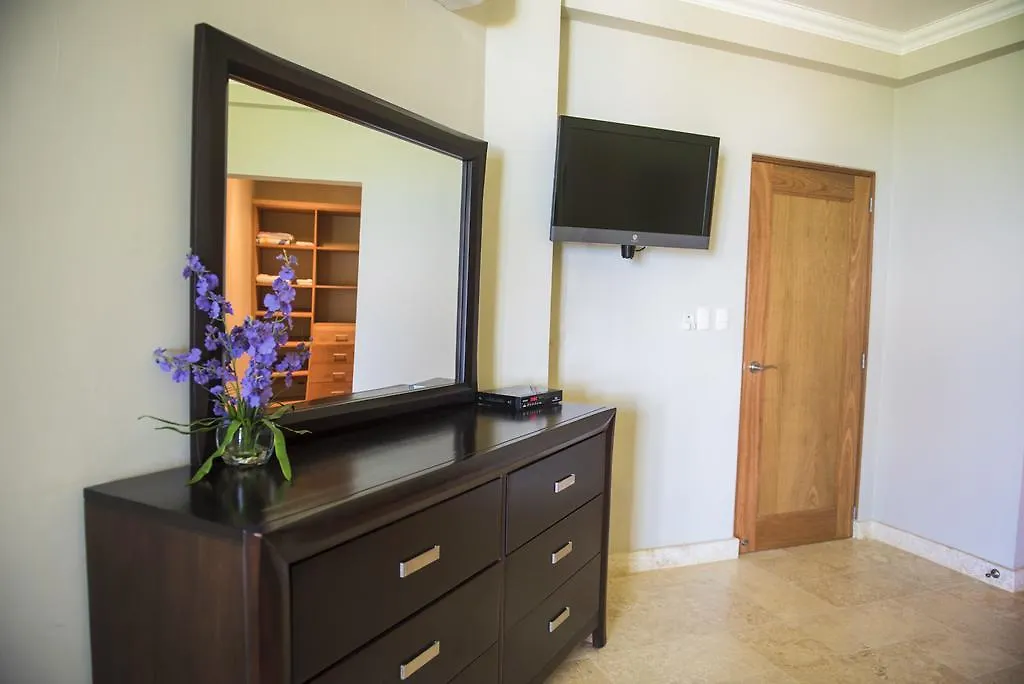 Hispaniola Luxury Ocean Front Condo Sosúa Appartement